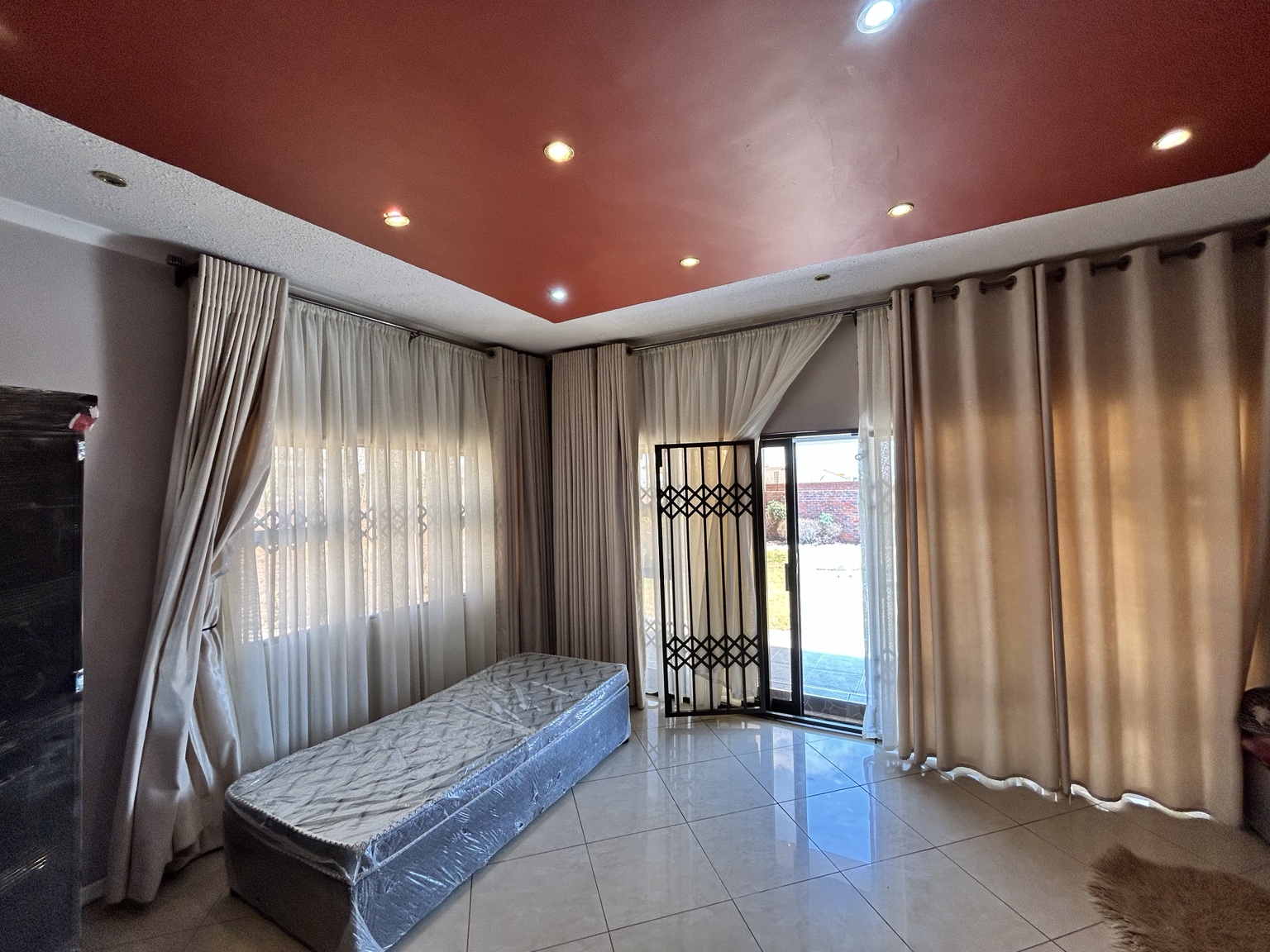 Four-sharing room